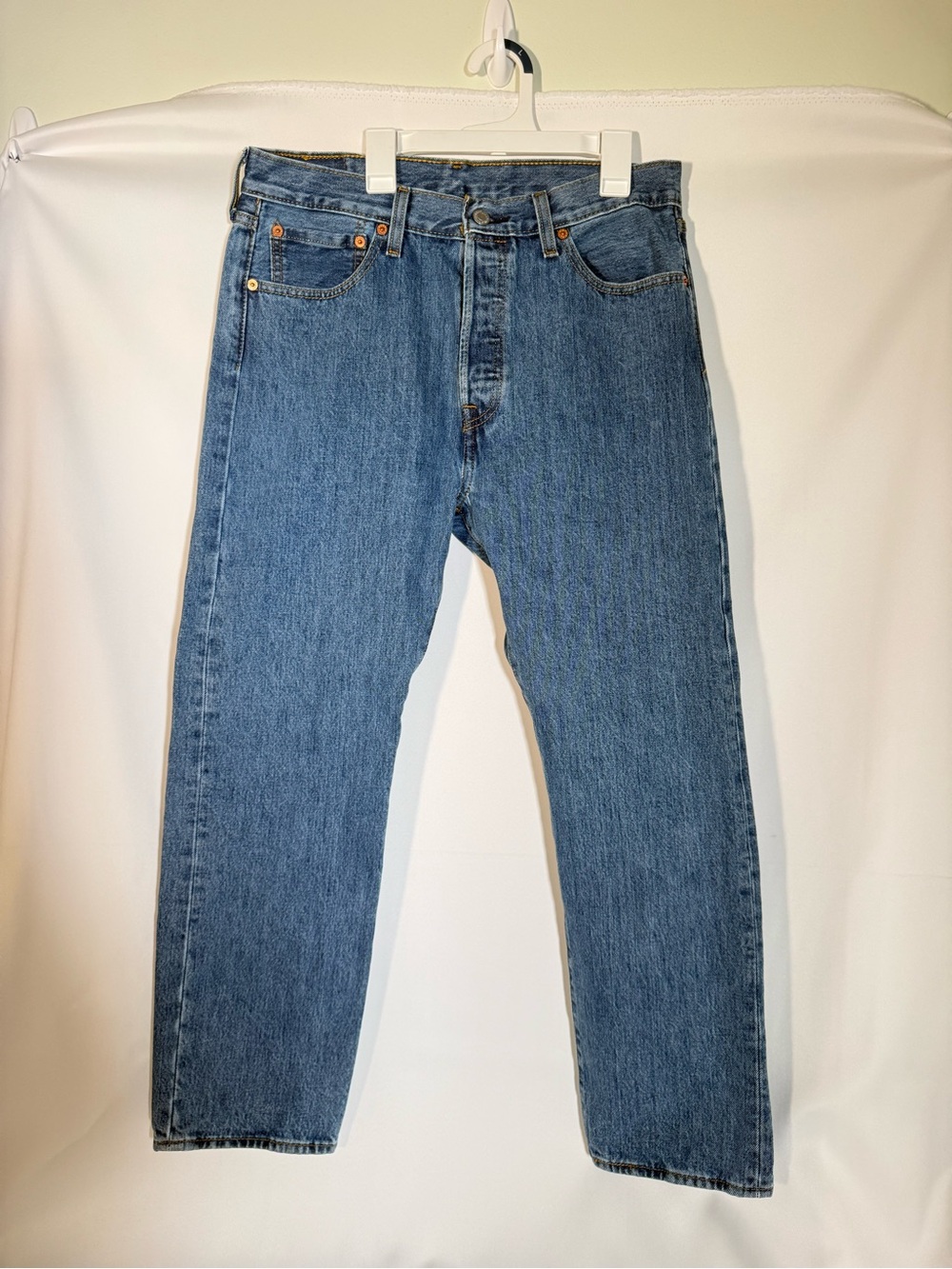 Signature by Levi Strauss Men Jeans Relaxed Blue with Tan Leather Patch